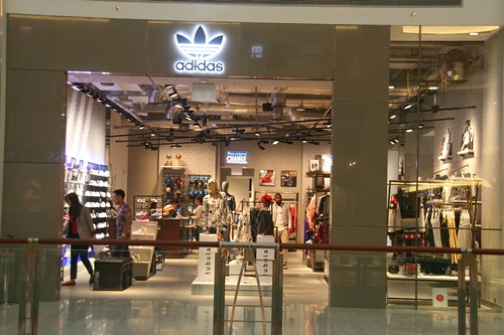 adidas store galleria mall
